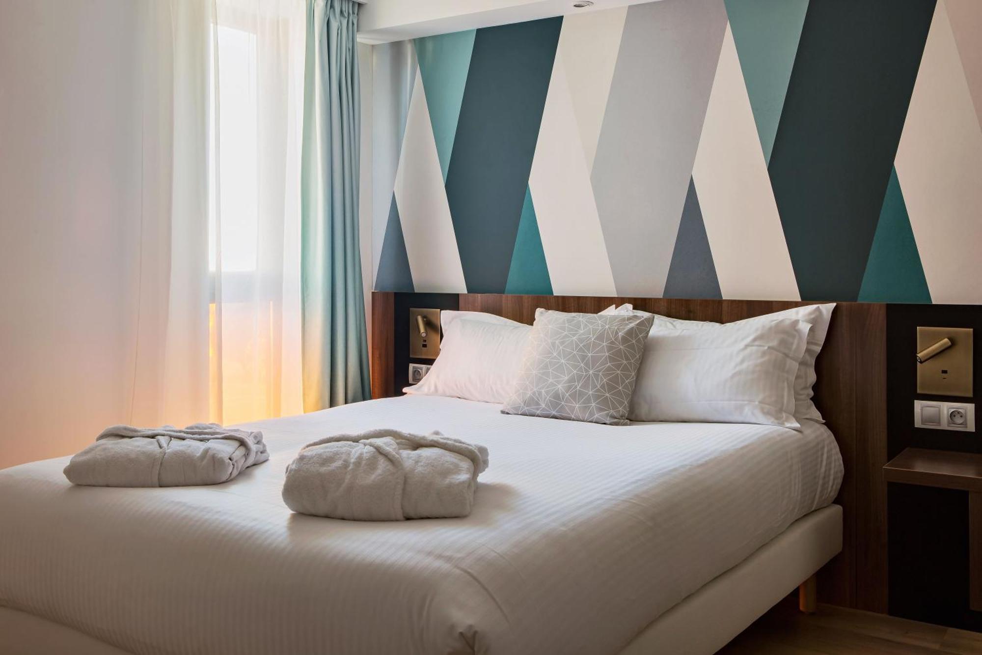 ויטרולה Holiday Inn - Marseille Airport By Ihg מראה חיצוני תמונה