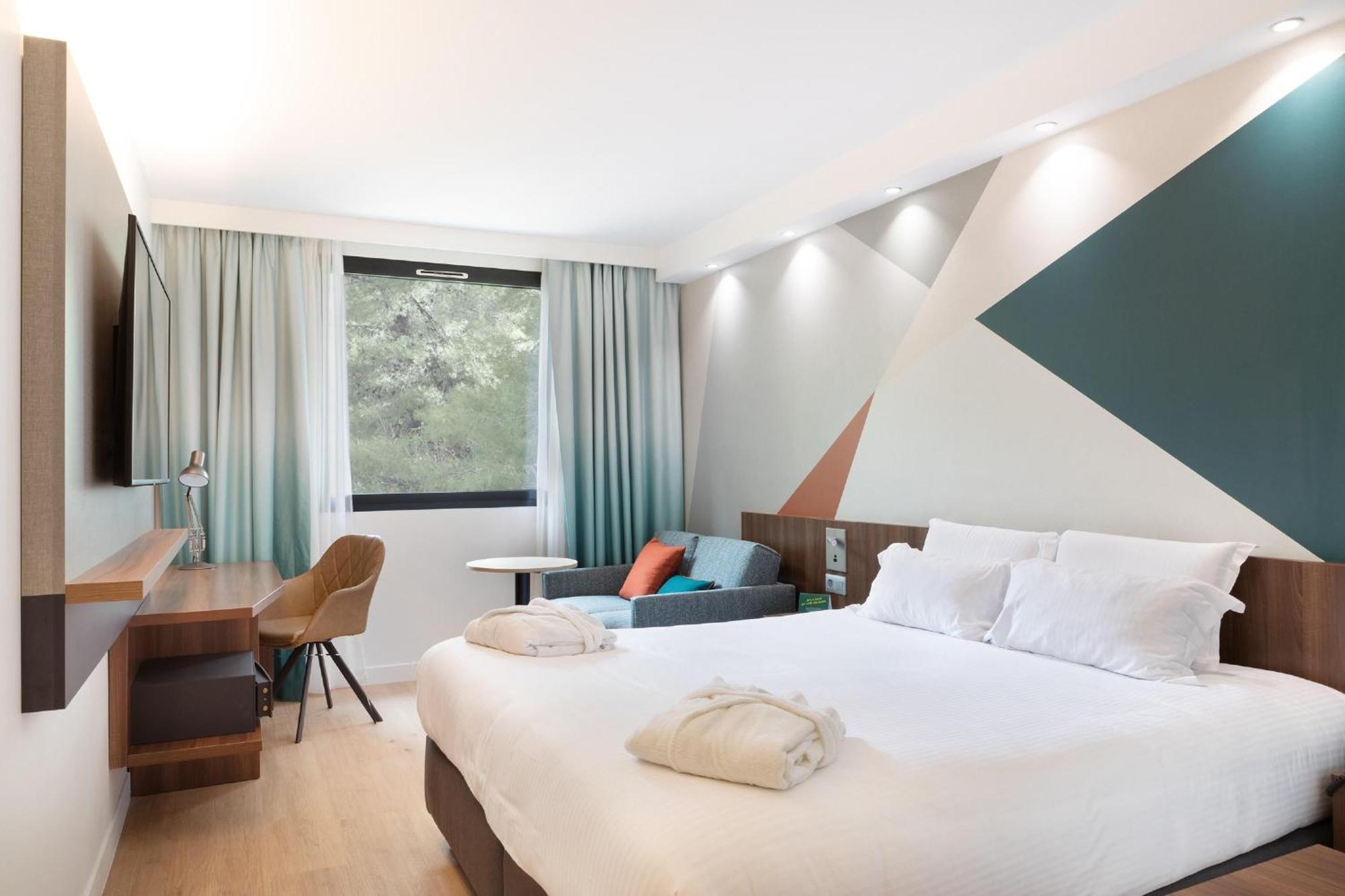 ויטרולה Holiday Inn - Marseille Airport By Ihg מראה חיצוני תמונה
