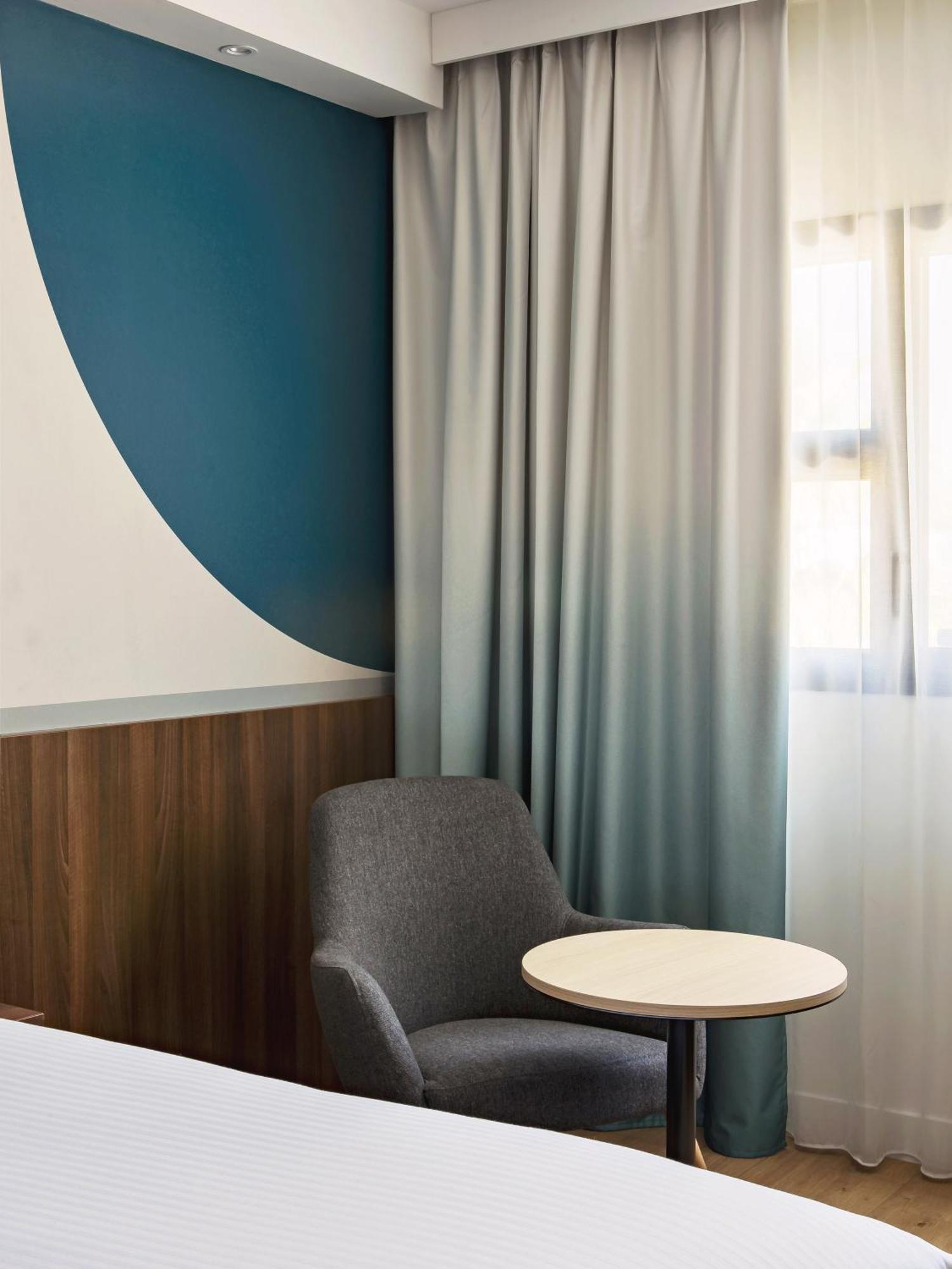 ויטרולה Holiday Inn - Marseille Airport By Ihg מראה חיצוני תמונה
