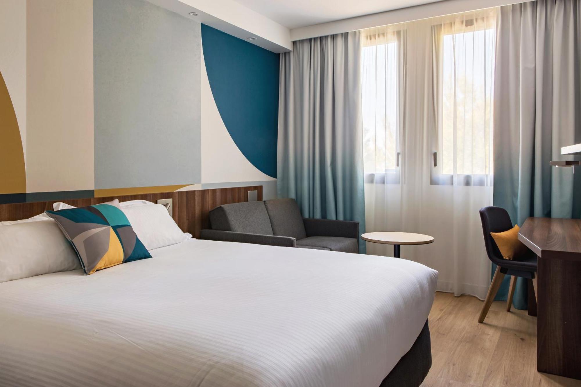 ויטרולה Holiday Inn - Marseille Airport By Ihg מראה חיצוני תמונה