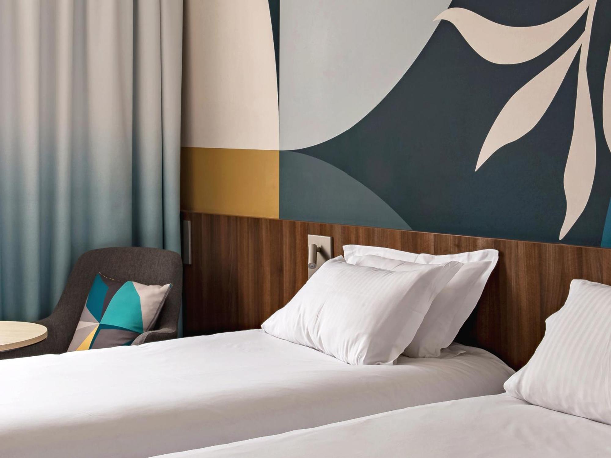 ויטרולה Holiday Inn - Marseille Airport By Ihg מראה חיצוני תמונה