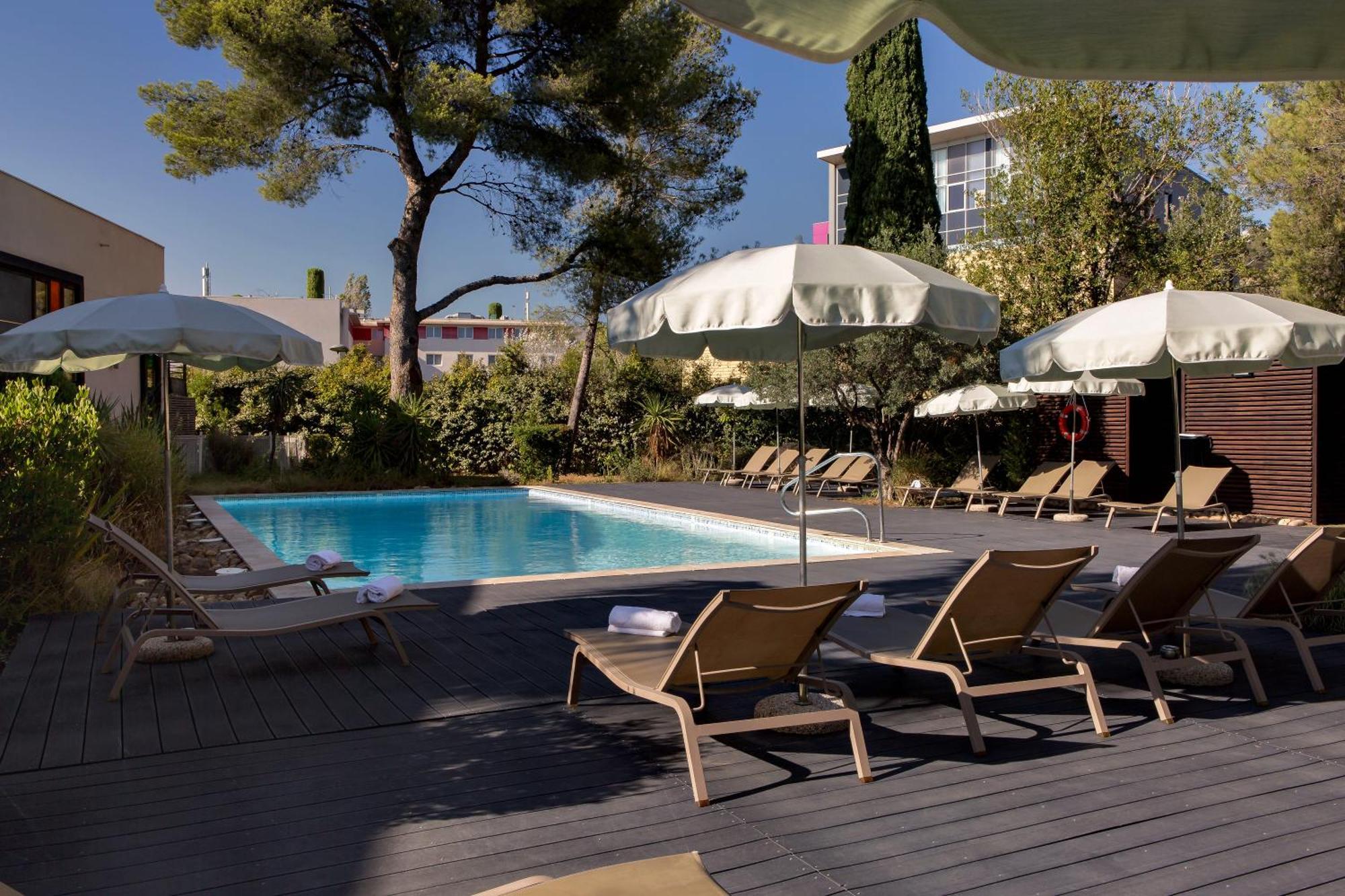 ויטרולה Holiday Inn - Marseille Airport By Ihg מראה חיצוני תמונה