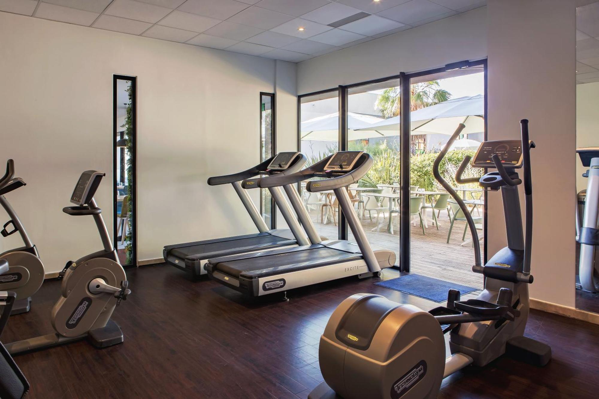 ויטרולה Holiday Inn - Marseille Airport By Ihg מראה חיצוני תמונה
