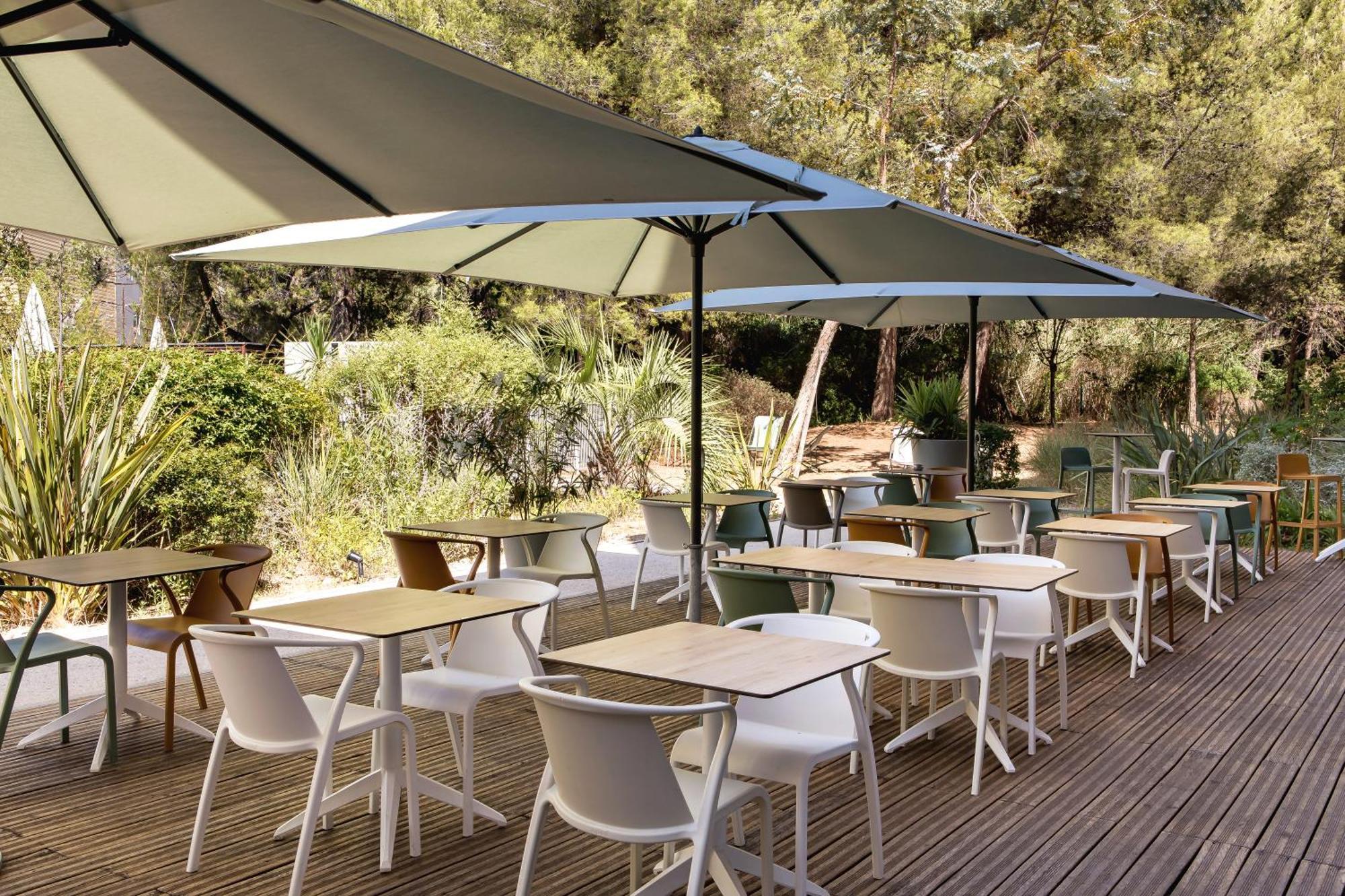 ויטרולה Holiday Inn - Marseille Airport By Ihg מראה חיצוני תמונה